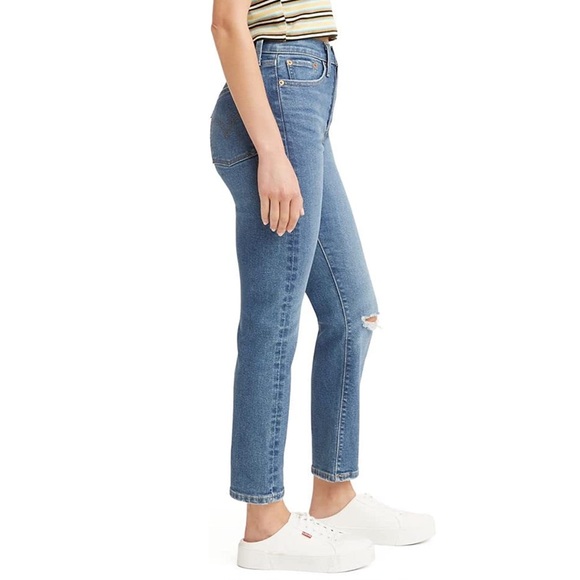 Levi’s Women’s Wedgie Straight Jean in Medium Indigo - Picture 3 of 10